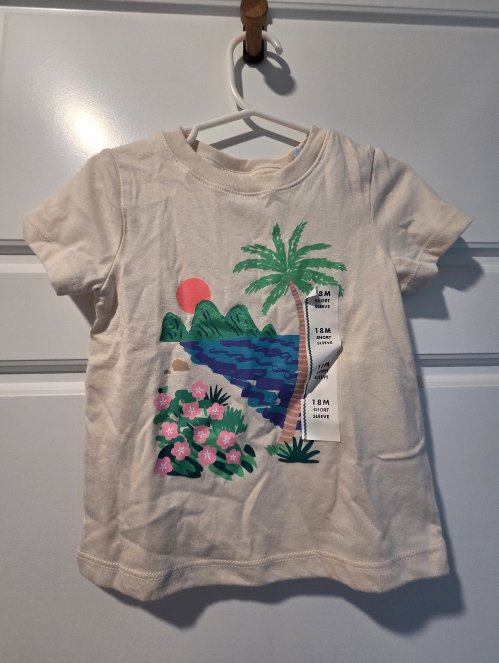 Cat & Jack Cream Short-Sleeve Tee with Tropical Sunset Graphic 18 Months Nwt